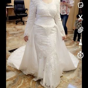 White wedding dress vintage